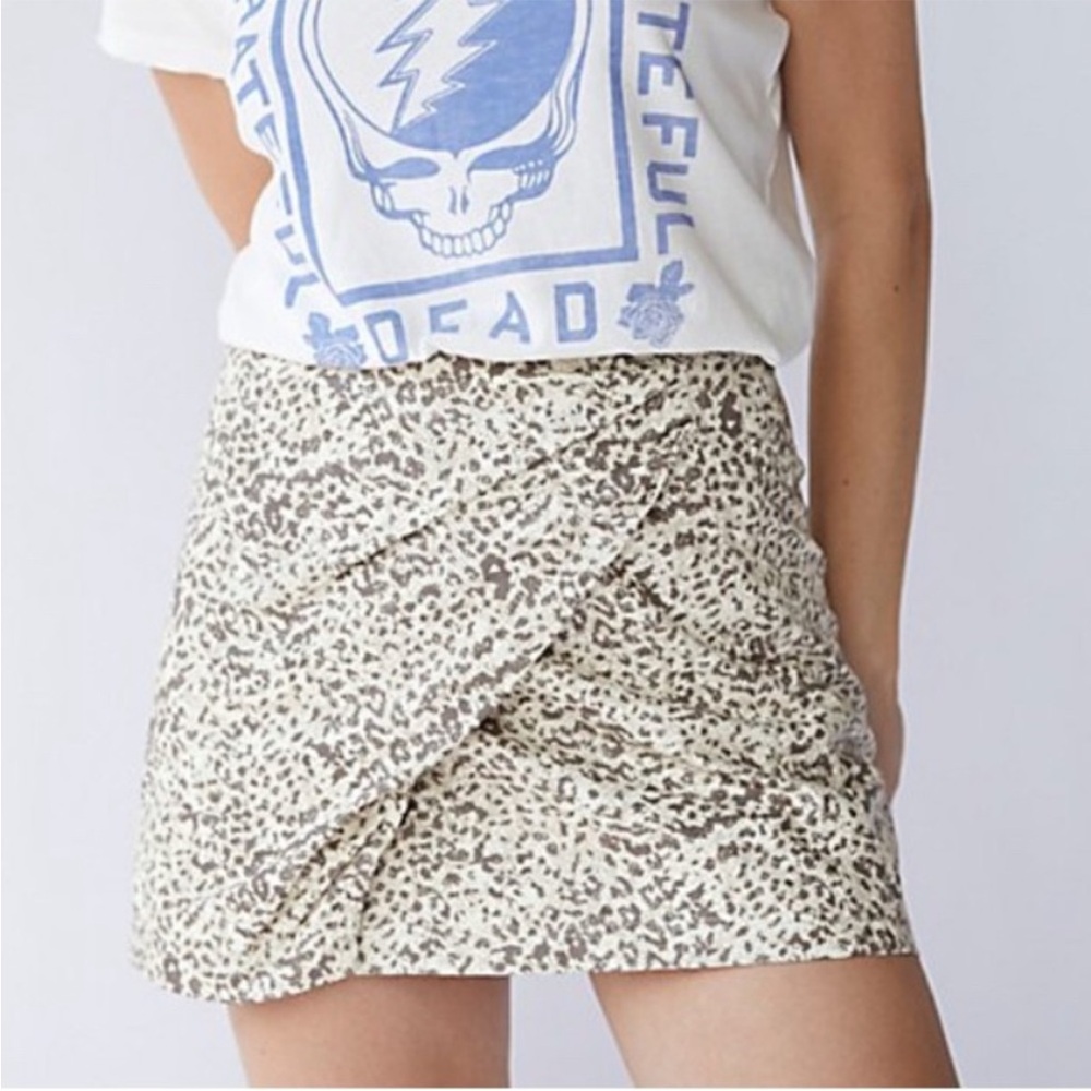 Free People Size 0 Fake Out Leopard Print Faux Wrap Mini Skirt Vegan Leather